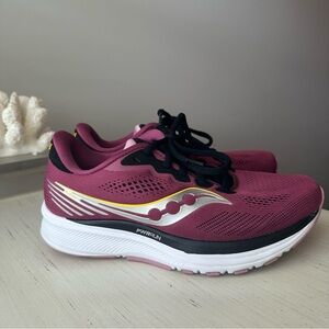 Saucony Ride 14 women’s running shoe: size 7